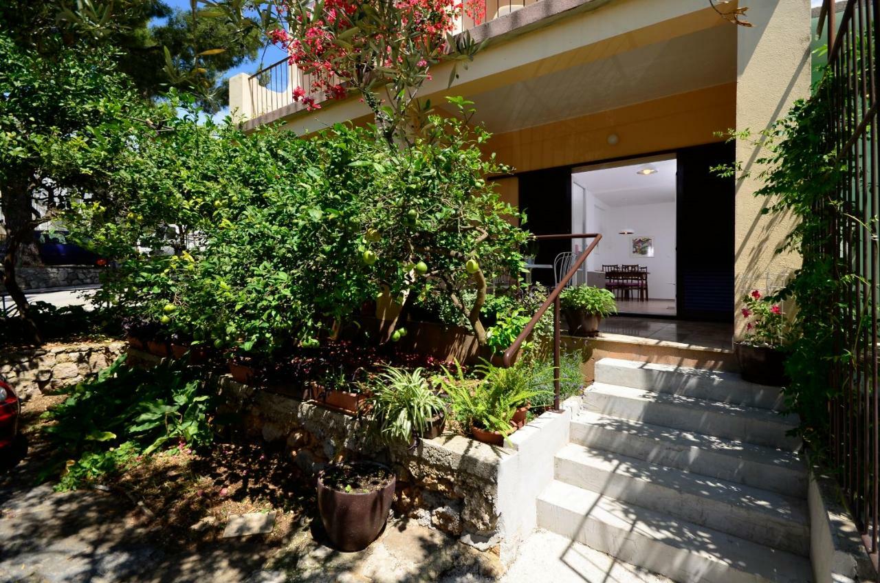 Apartments Denise Podgora Exterior foto